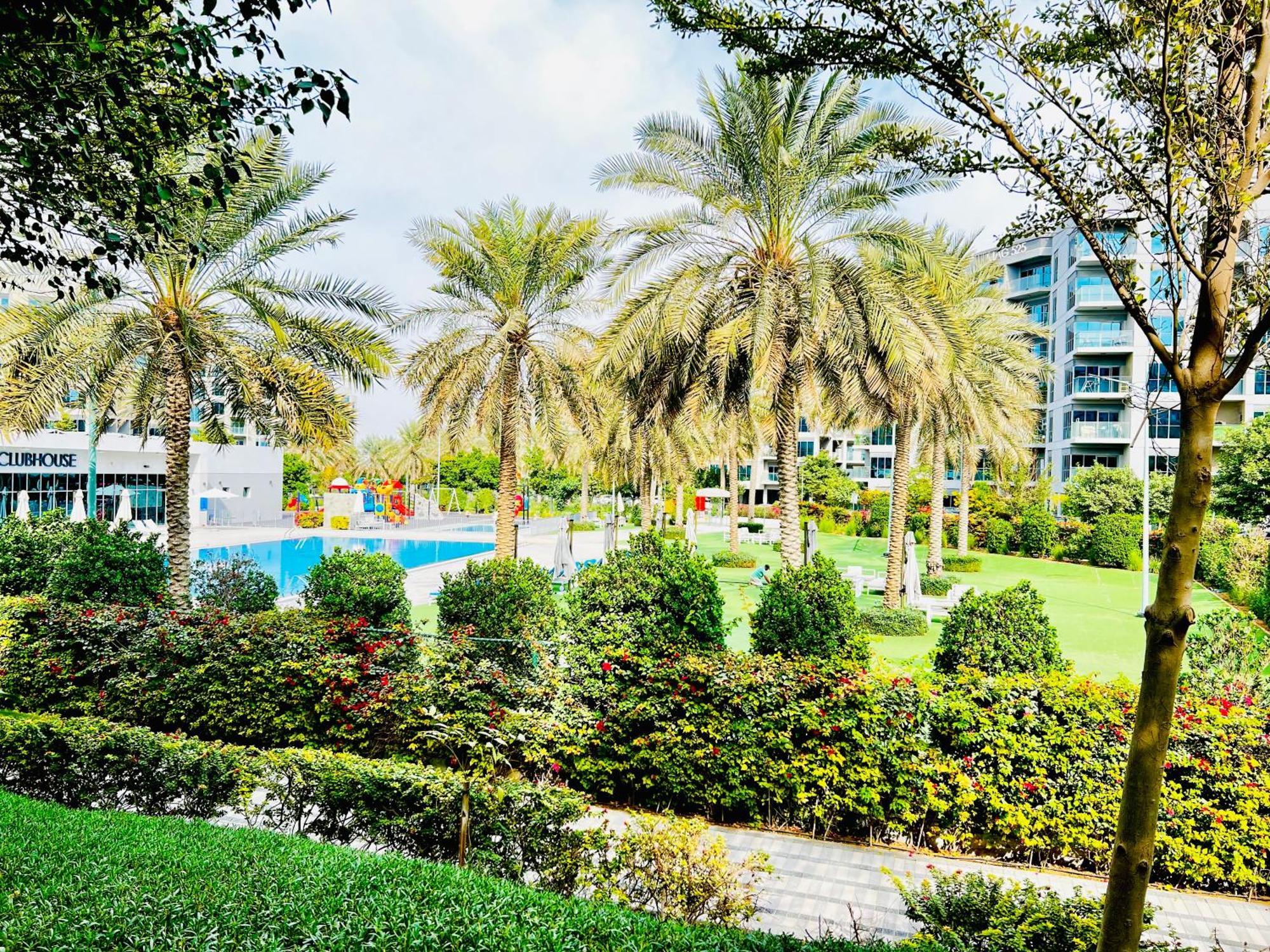Spacious One Bedroom , Balcony, Pool & Garden View By Trueurbanbb Dubai