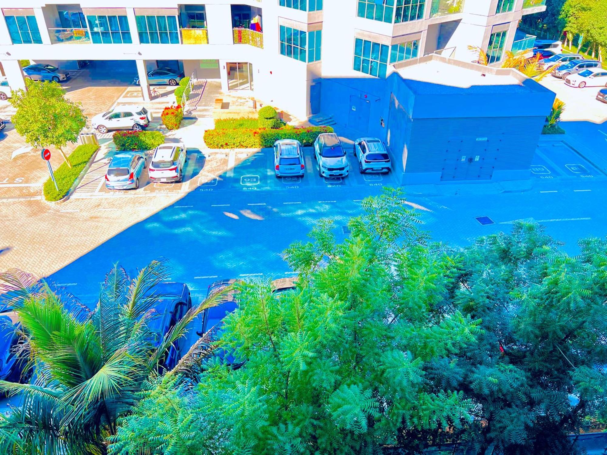 Spacious One Bedroom , Balcony, Pool & Garden View By Trueurbanbb * Dubai