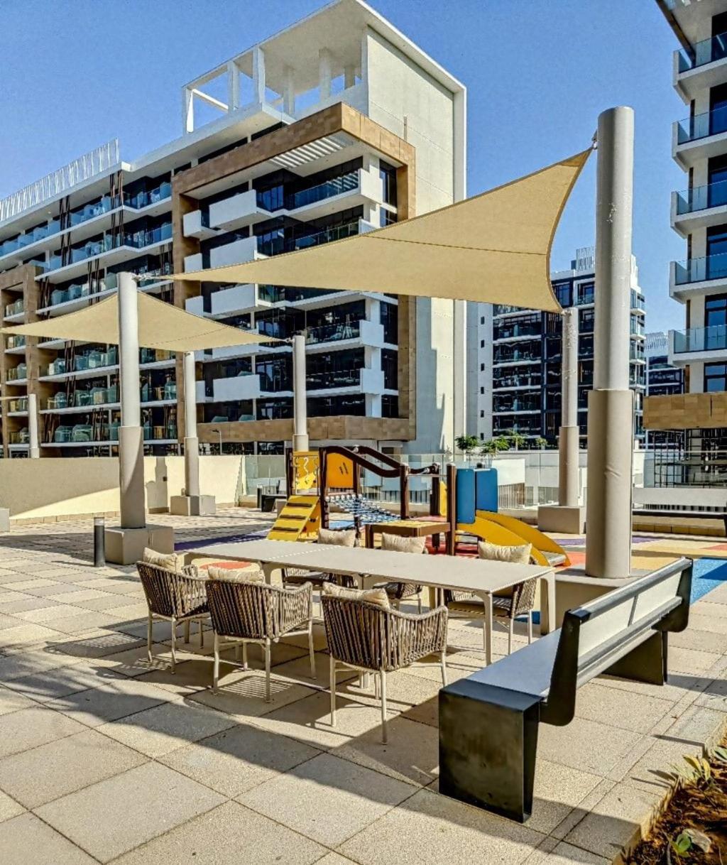 Apartment Skyline Haven Sophisticated Dubai