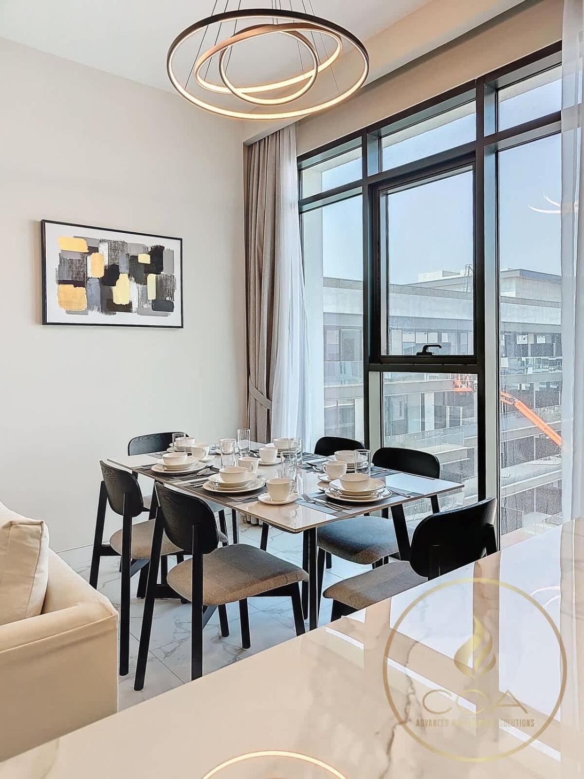 Urban Elegance In Exclusive Apartment