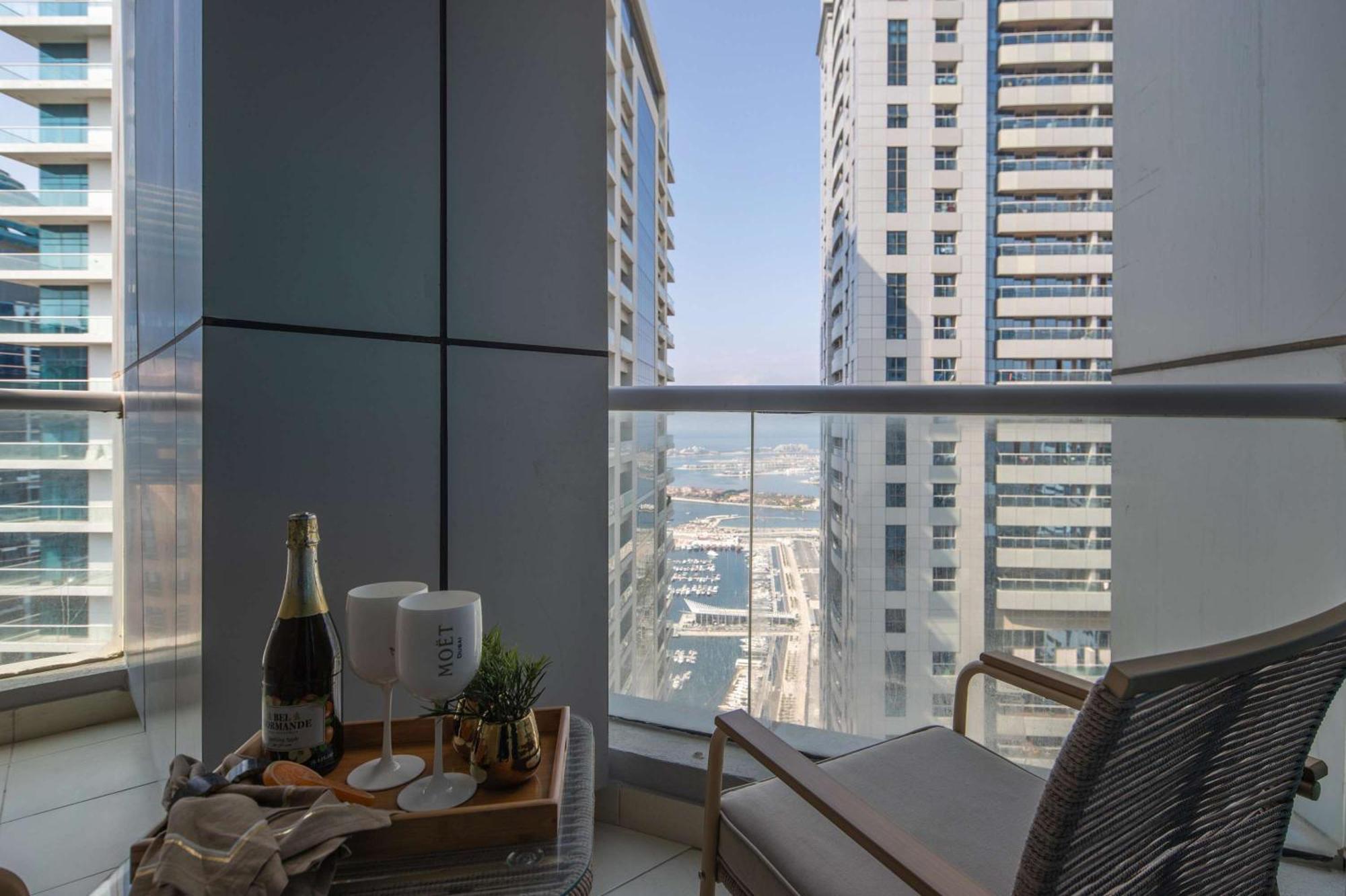Apartment Frank Porter - Torch Tower Dubai