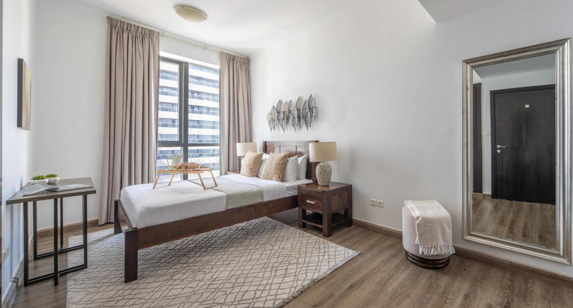 Frank Porter - Torch Tower Dubai