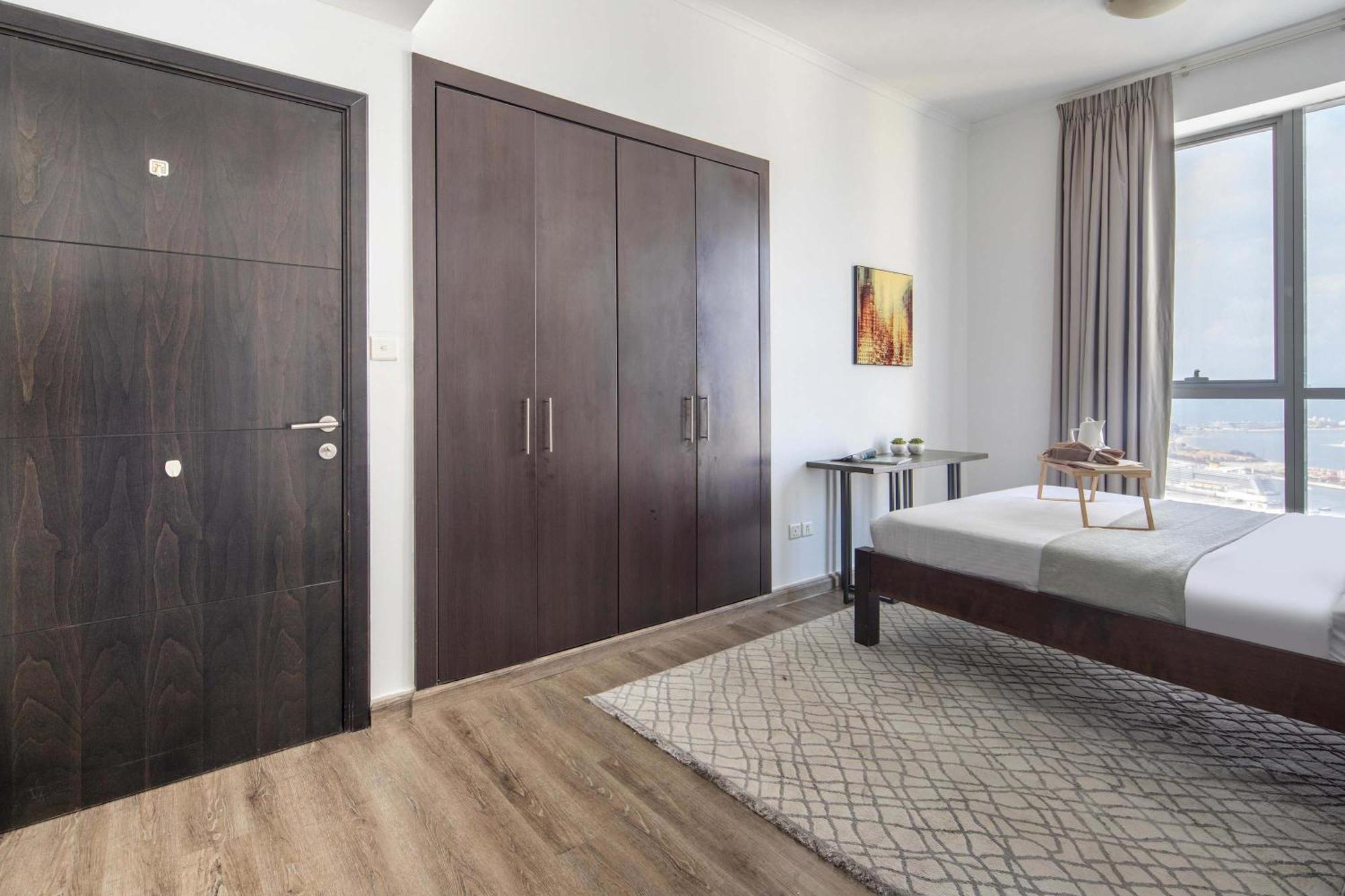 Apartment Frank Porter - Torch Tower Dubai
