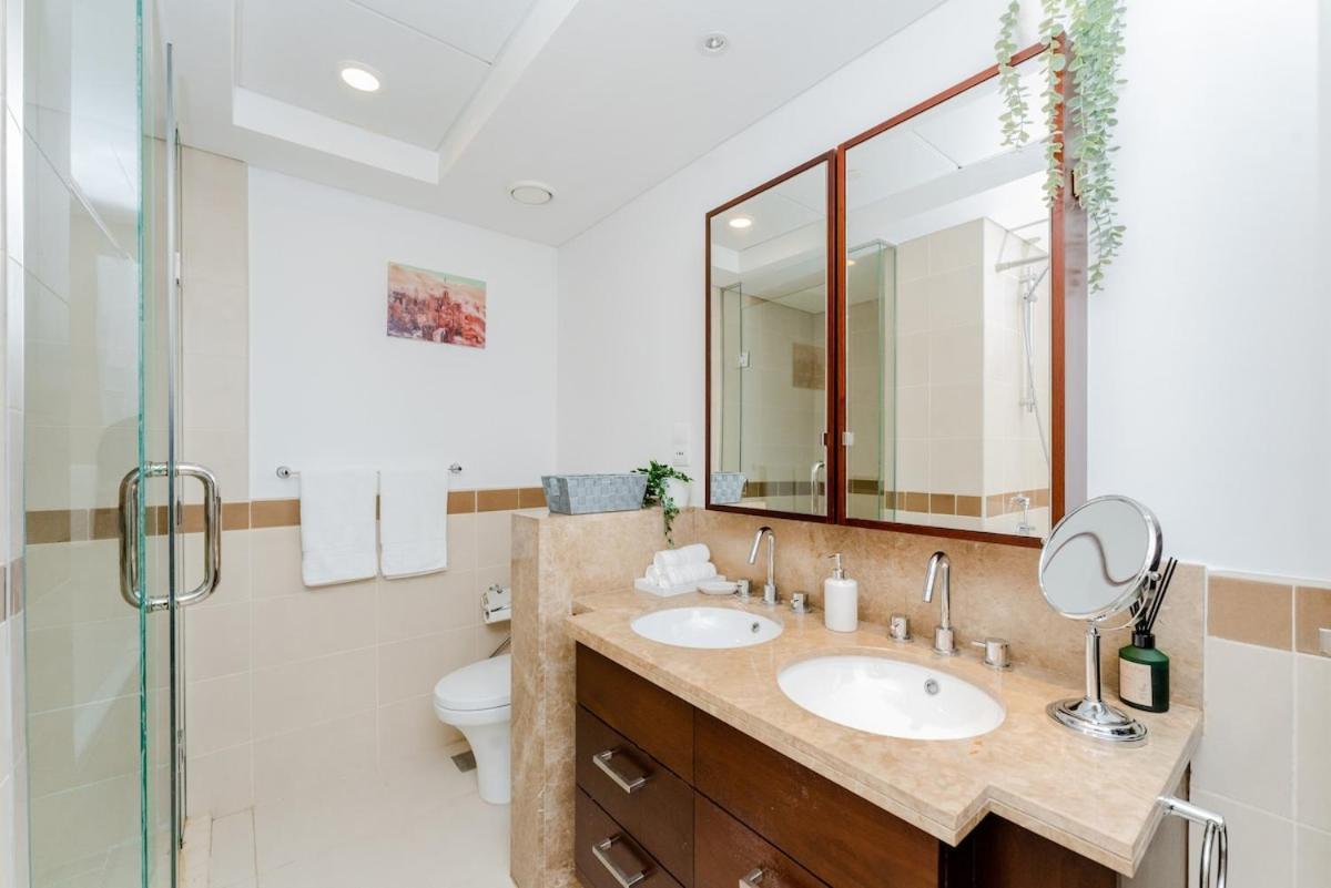 Apartment King 1br With Burj Khalifa & Fountain View Dubai