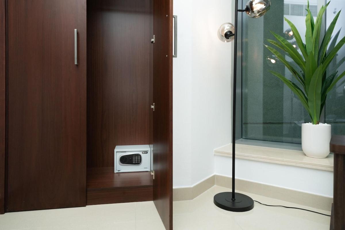 King 1br With Burj Khalifa & Fountain View Apartment *