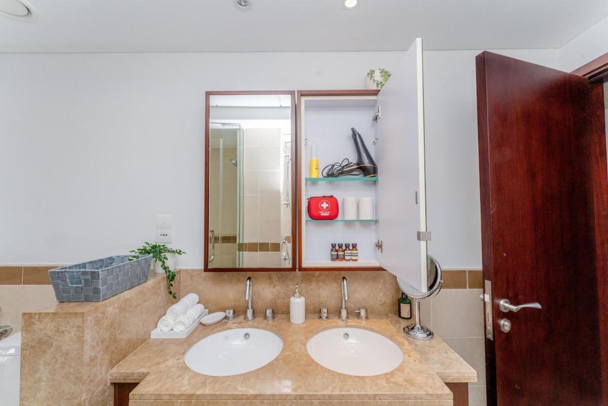 Apartment King 1br With Burj Khalifa & Fountain View Dubai
