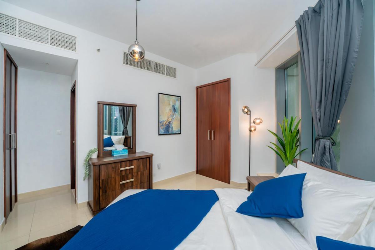 King 1br With Burj Khalifa & Fountain View Apartment Dubai