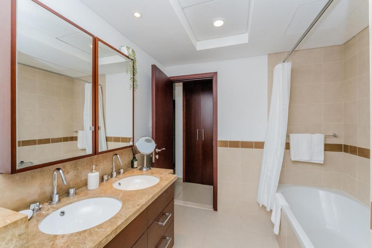 King 1br With Burj Khalifa & Fountain View *