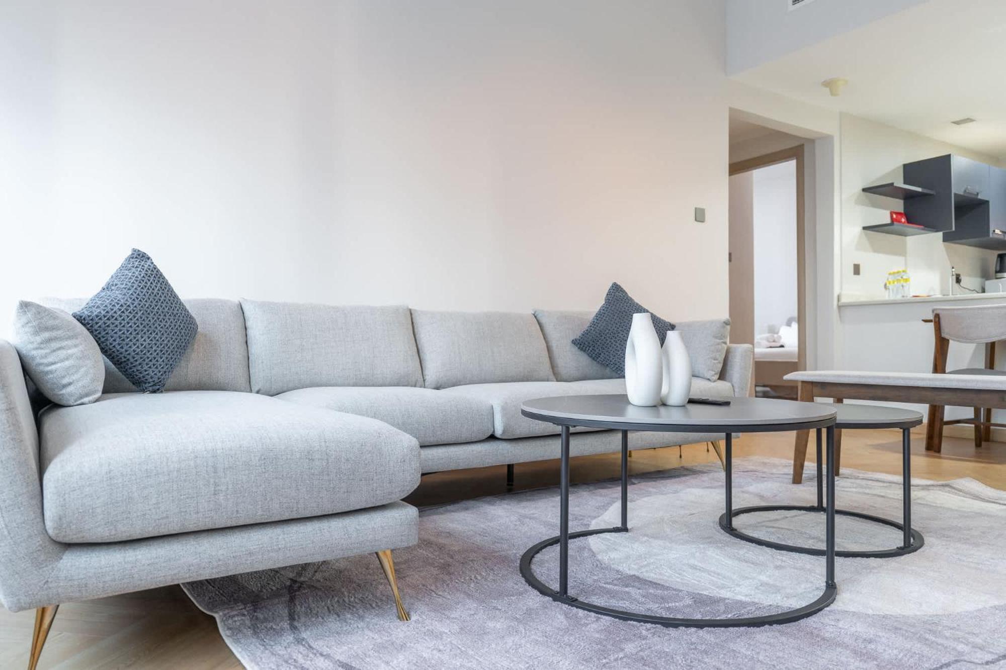Splendid 2-bedroom For 4 At Ontario Tower Apartment *