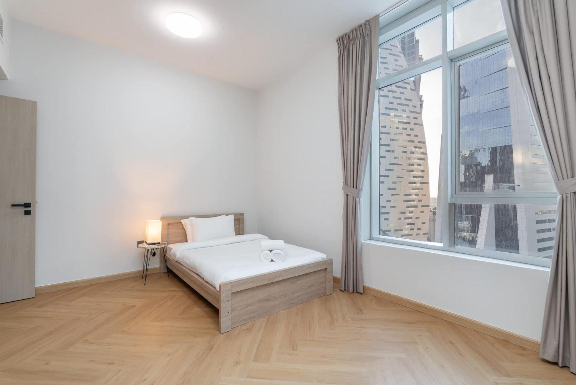 Splendid 2-bedroom For 4 At Ontario Tower Dubai