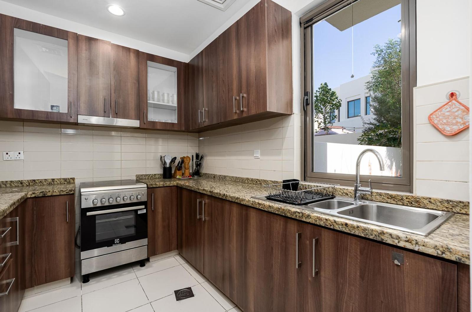 3br With Pool, Gym And Kid's Playground