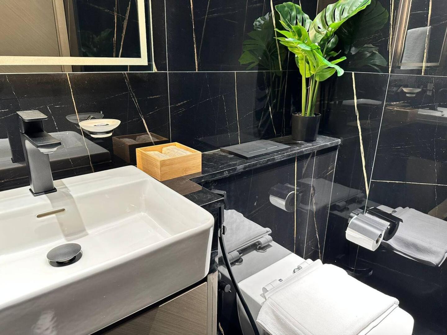 Apartment Modern And Stylish 01 Bedroom In Jvc