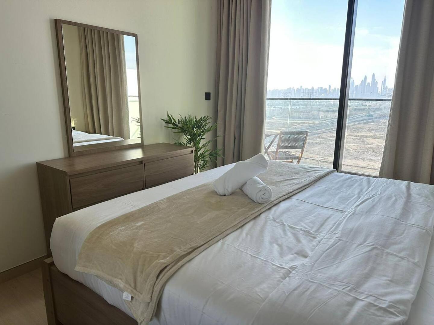Modern And Stylish 01 Bedroom In Jvc Apartment *