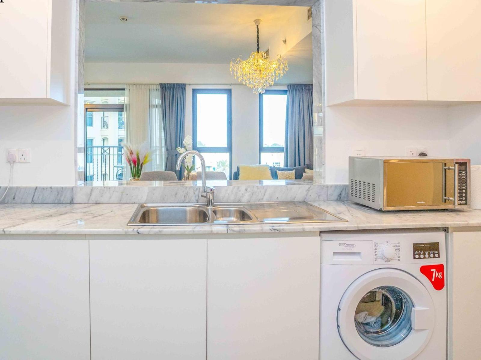 Spacious 2-bedroom In Lamtara Tower, Madinat Jumeirah Living, Dubai
