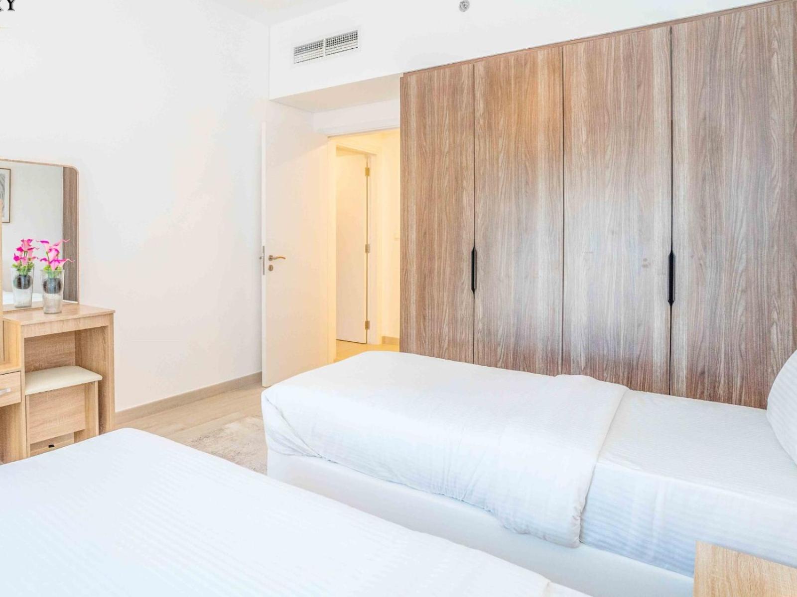 Spacious 2-bedroom In Lamtara Tower, Madinat Jumeirah Living, Apartment