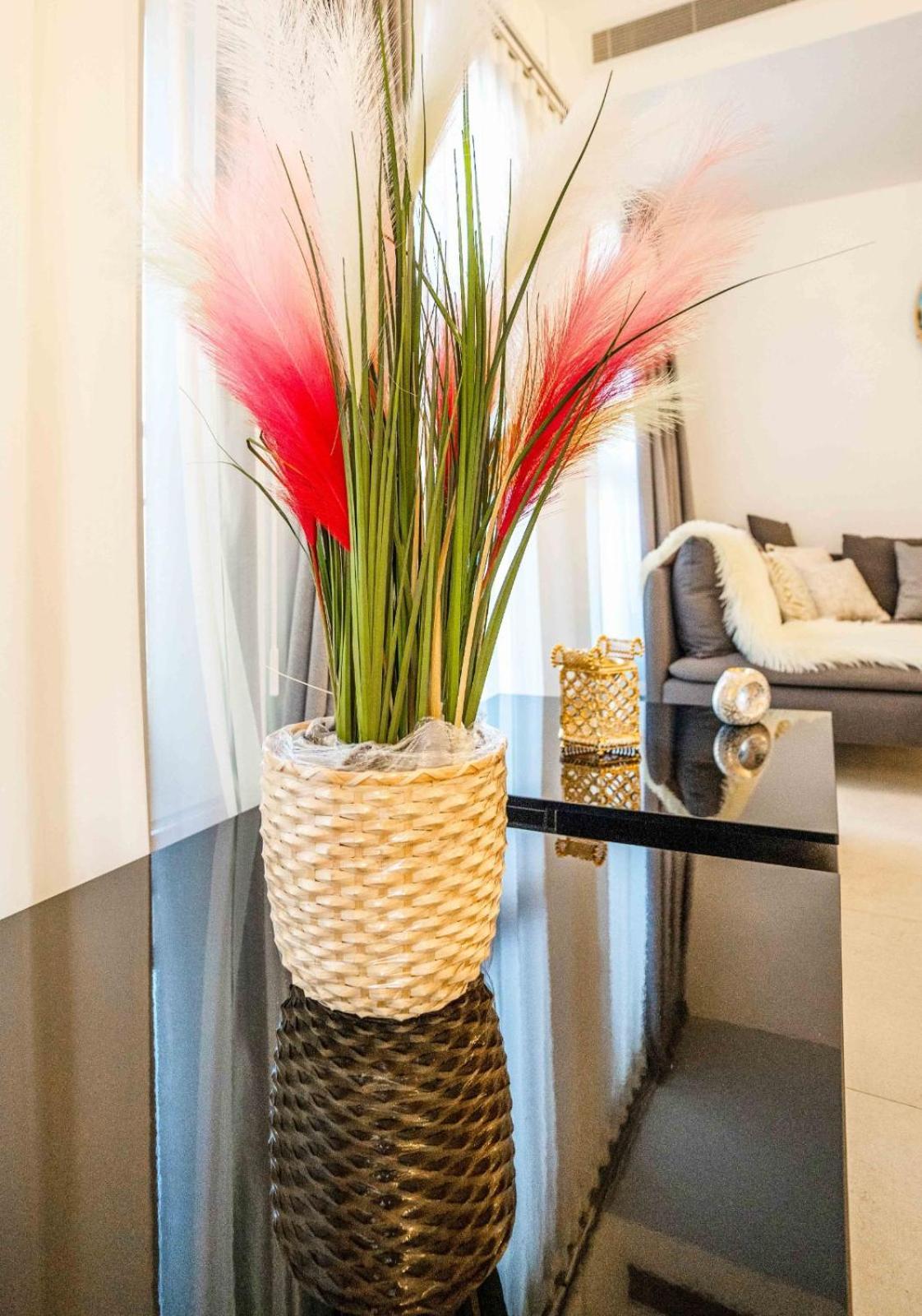 Spacious 2-bedroom In Lamtara Tower, Madinat Jumeirah Living,