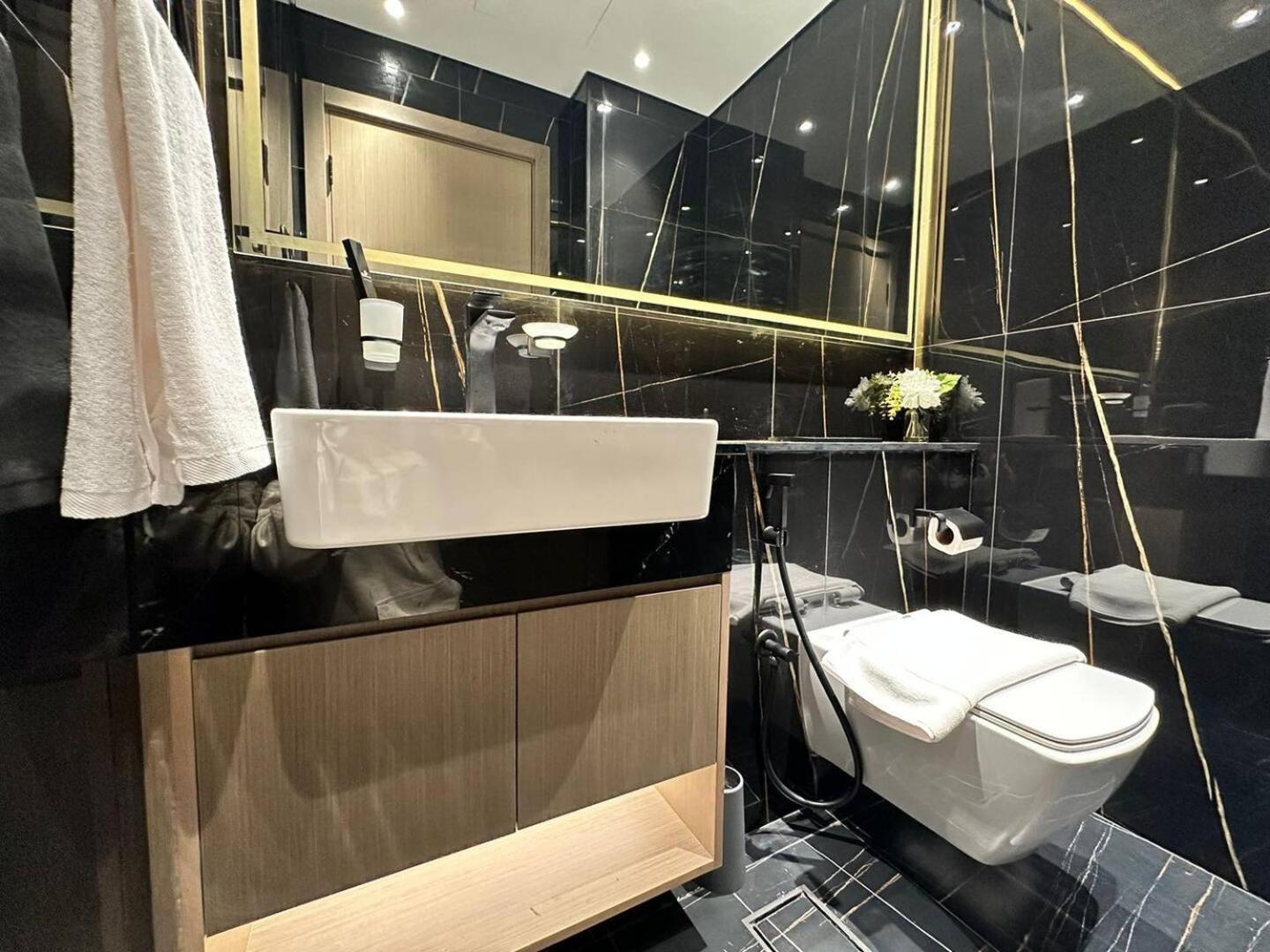 Stylish Loft New 1 Bedroom Apartmet In Jvc Apartment