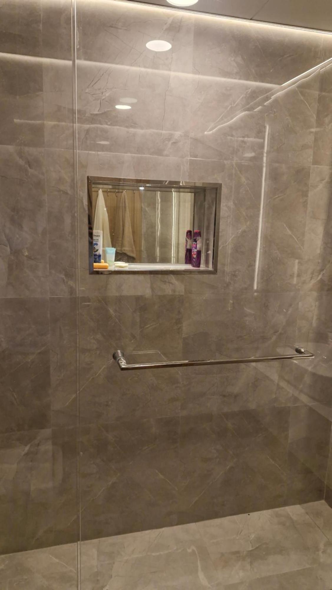 Nas Luxury Dubai