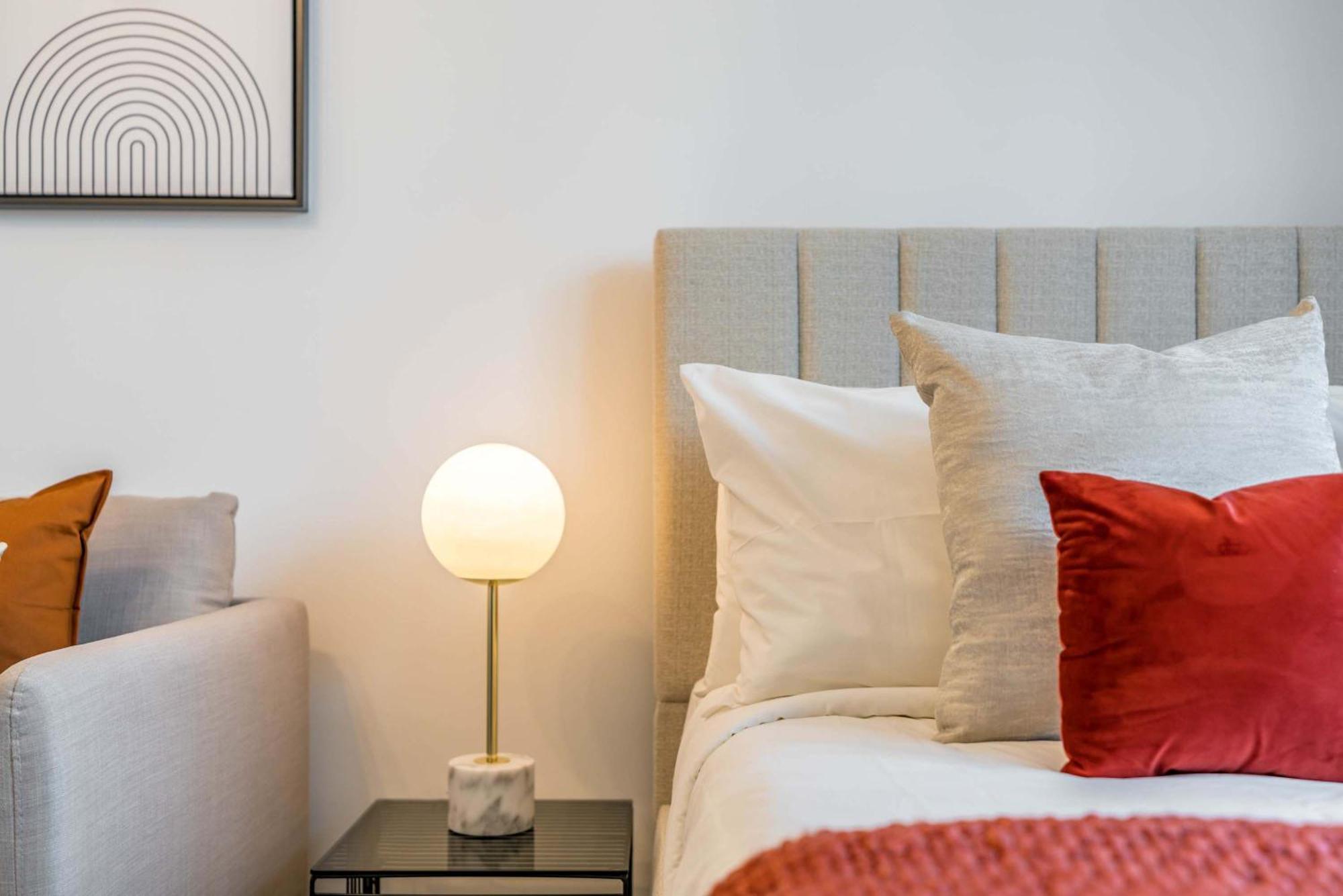 Silkhaus In Difc With Burj Khalifa View, Pool & Gym Apartment