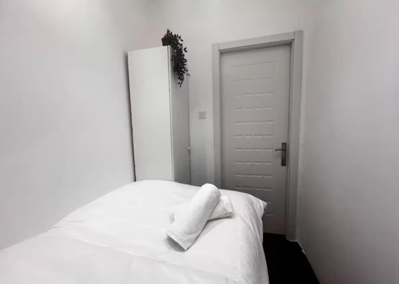 Center Point Partition In Tecom Homestay *