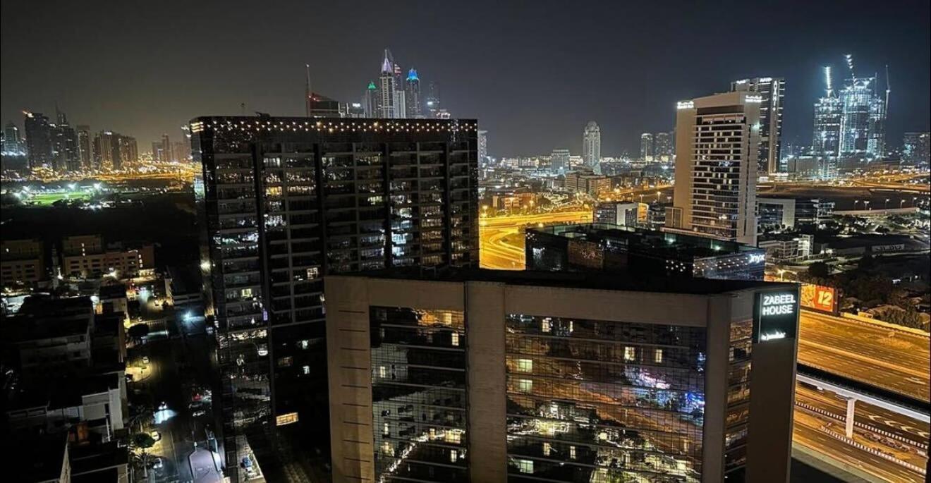 Center Point Partition In Tecom Homestay Dubai