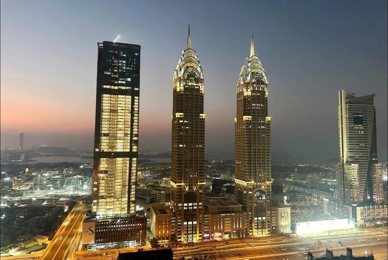 Destination Partition In Tecom Near Metro Dubai