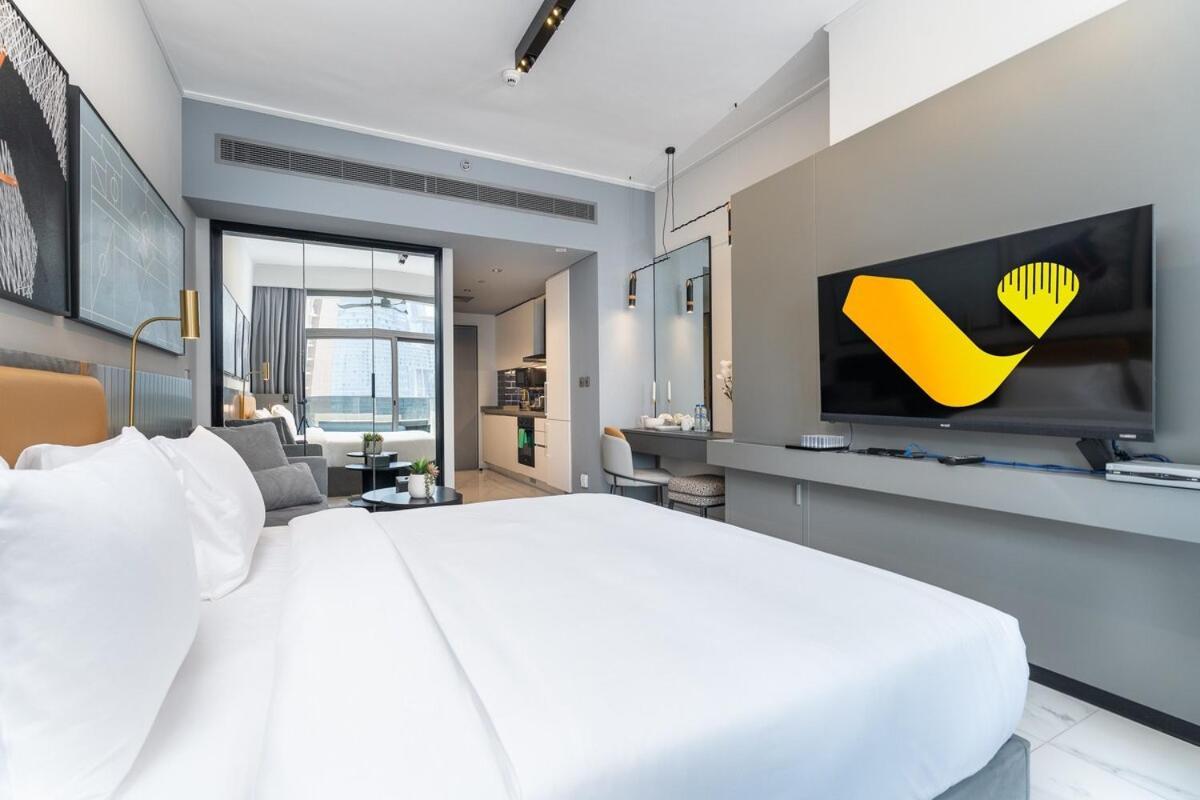 Apartment Vogue Mag318 Downtown - Pool View And Walkable To Burj Khalifa And The Mall Dubai