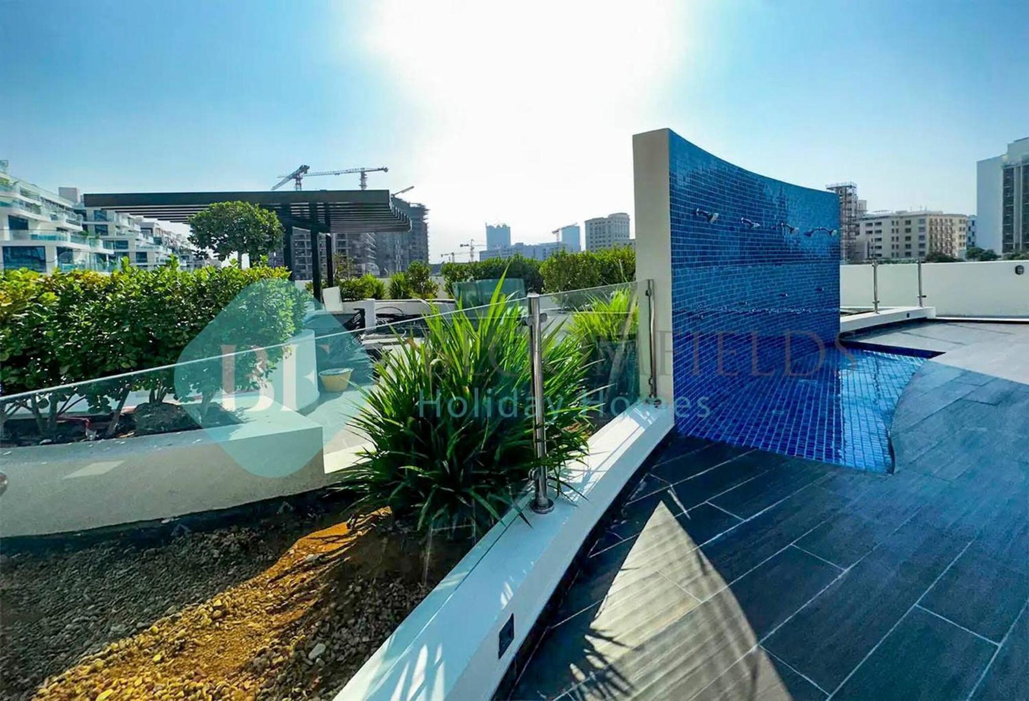 Bloomfields Luxury Escape In Samana Golf Dubai
