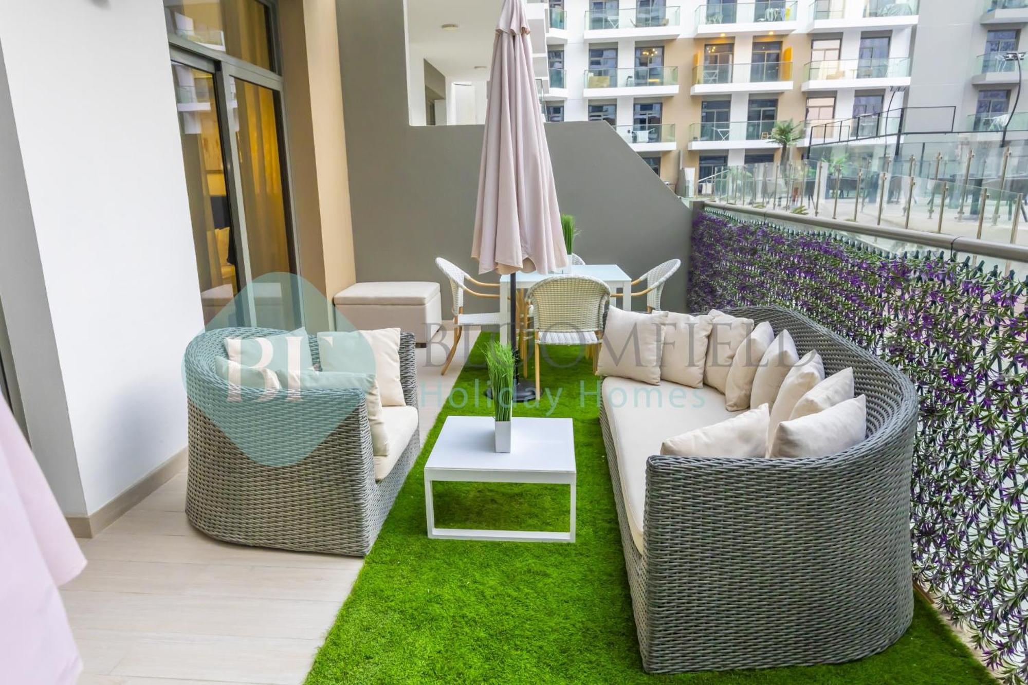 Bloomfields Modern 1br In Laya Heights Pool Acces Apartment