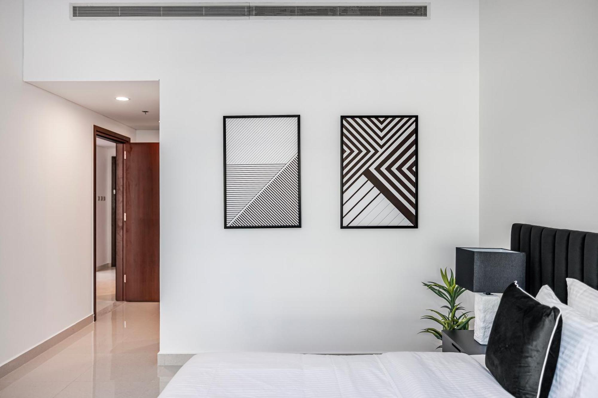 2br Bay Square B13, View *