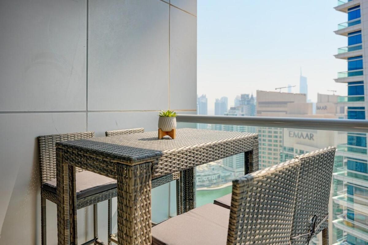 Apartment Luxurious 4-bedroom Perfect For Families In Marina Dubai