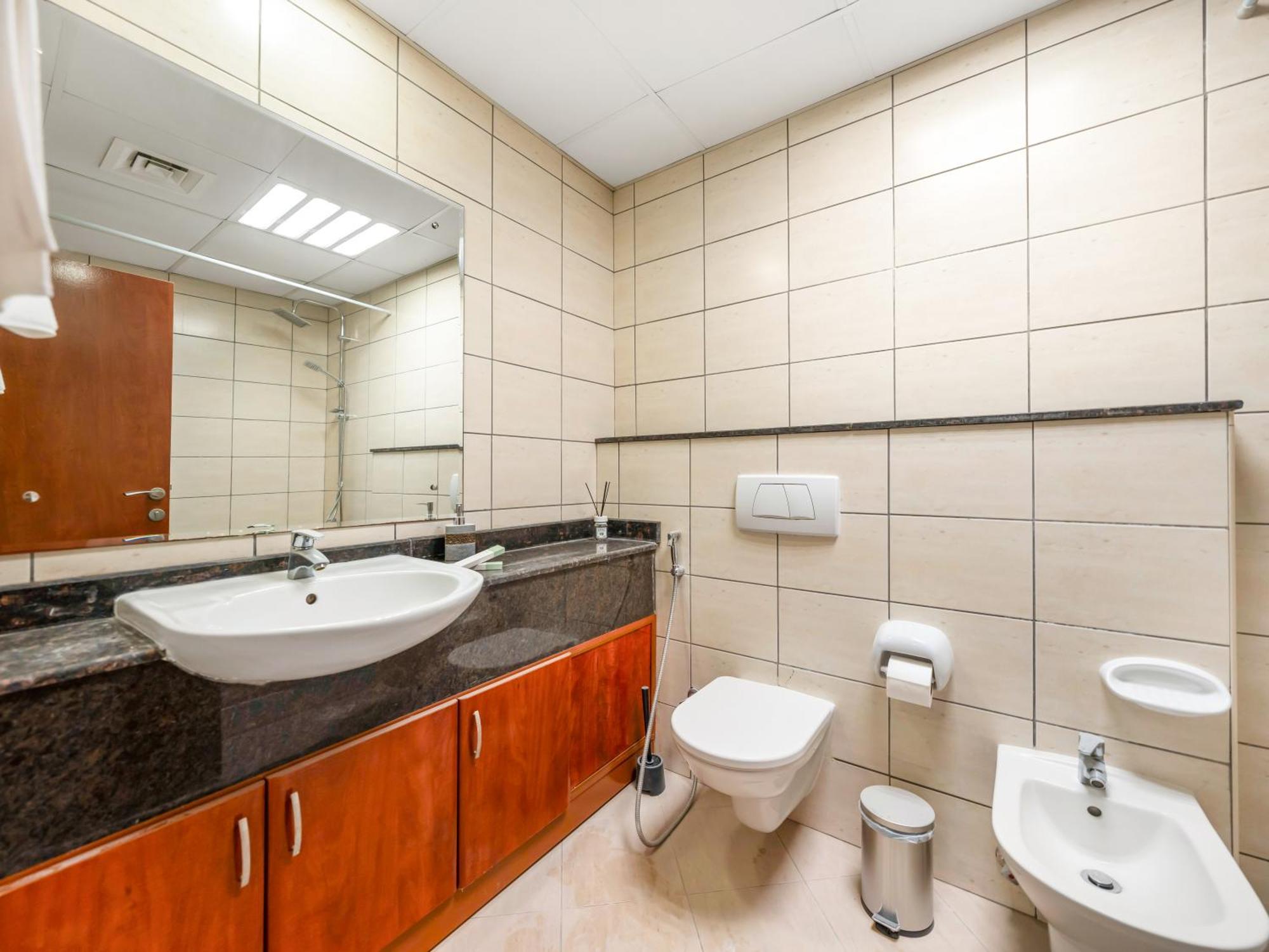 Spacious 3br High Floor Palm View In Marina * Dubai