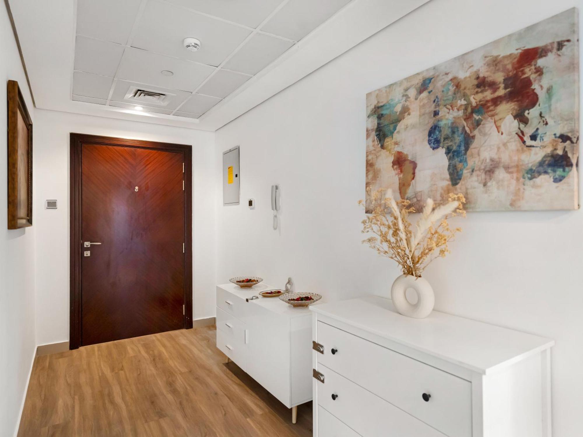 Spacious 3br High Floor Palm View In Marina Dubai