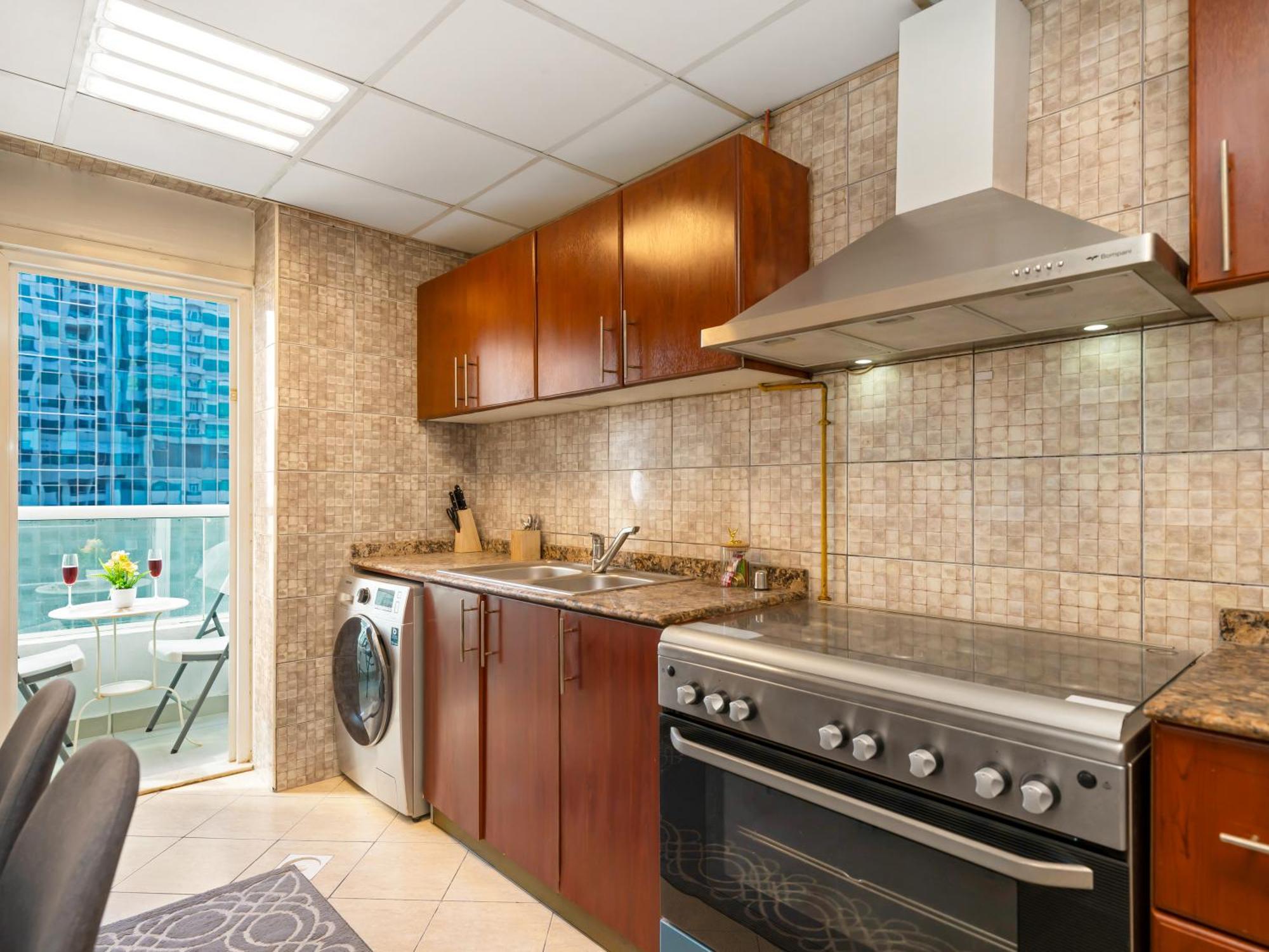 Spacious 3br High Floor Palm View In Marina Apartment Dubai