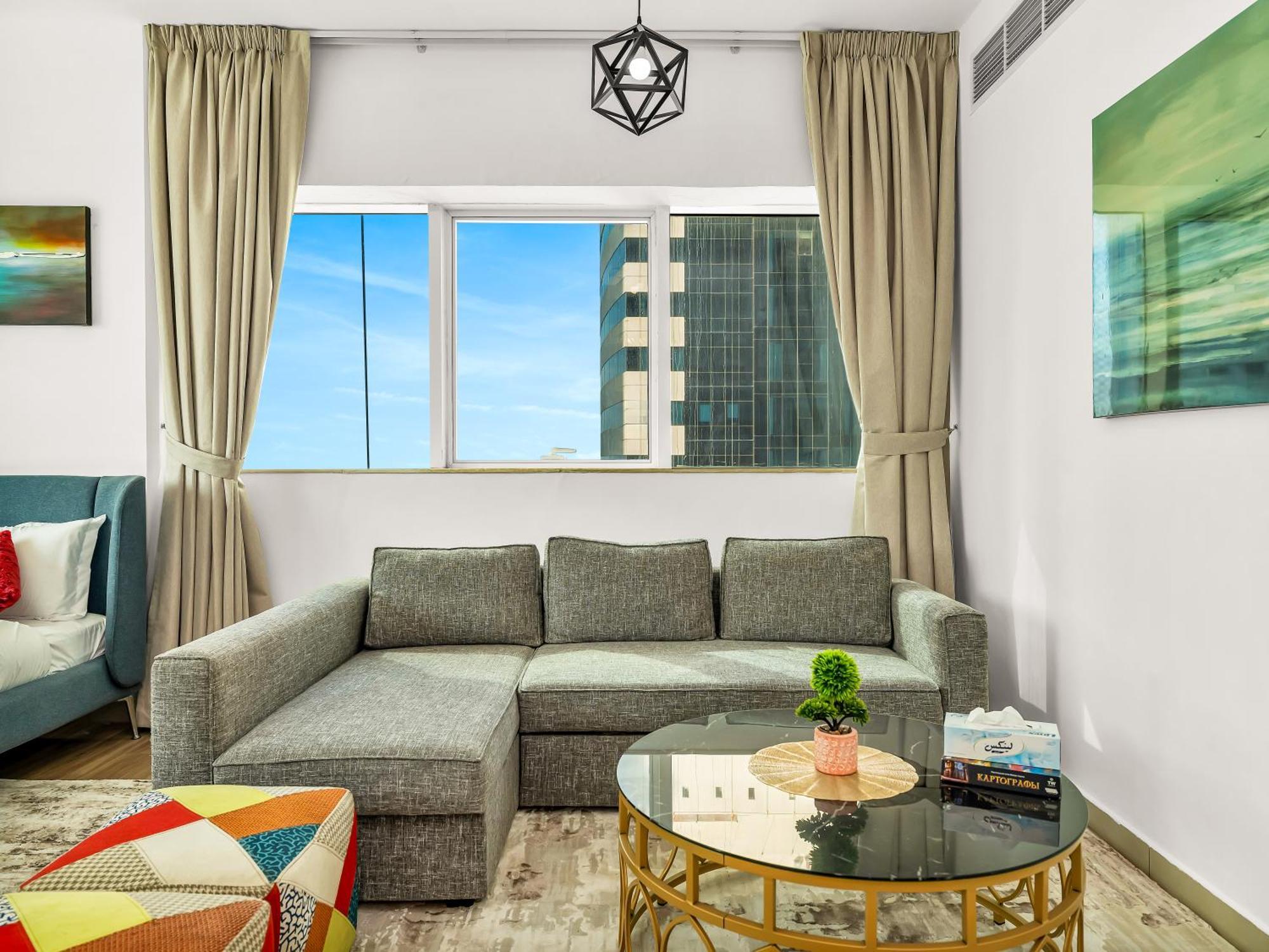 Spacious 3br High Floor Palm View In Marina Apartment *