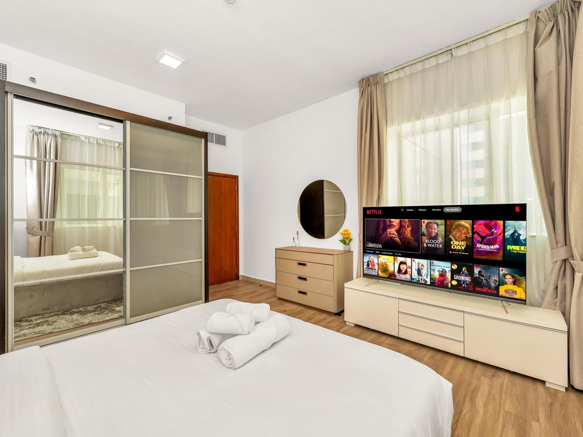 Spacious 3br High Floor Palm View In Marina Apartment Dubai