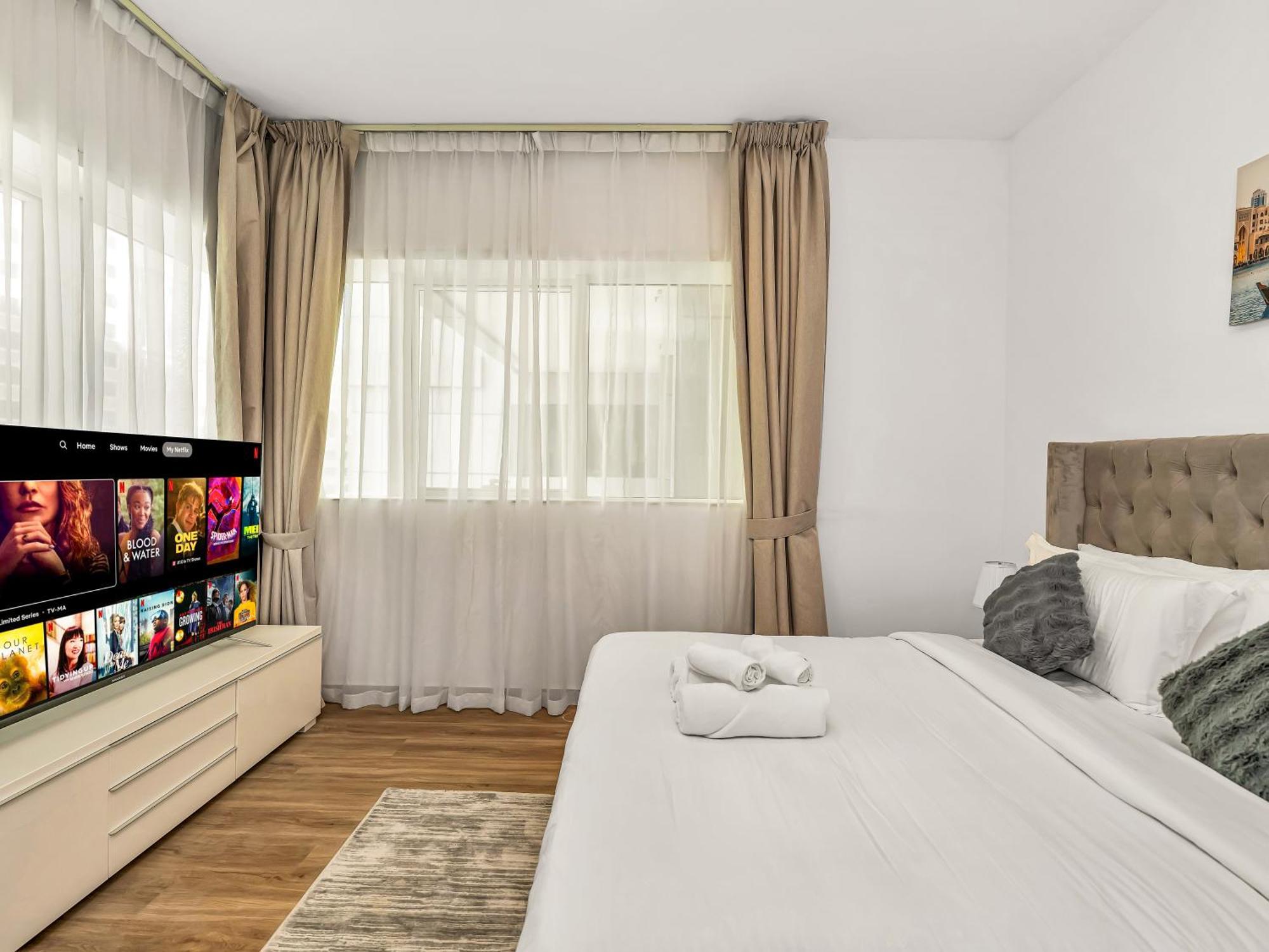 Spacious 3br High Floor Palm View In Marina Apartment Dubai