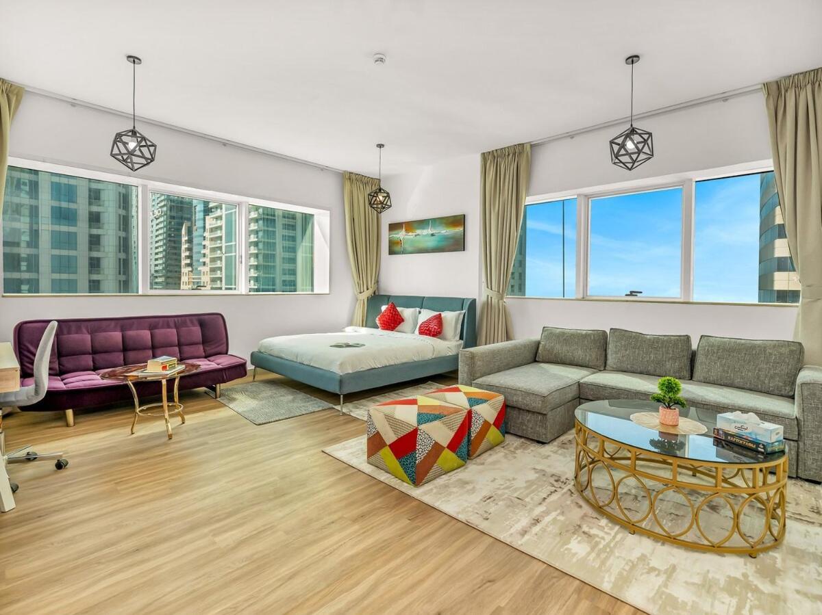 Spacious 3br High Floor Palm View In Marina Dubai
