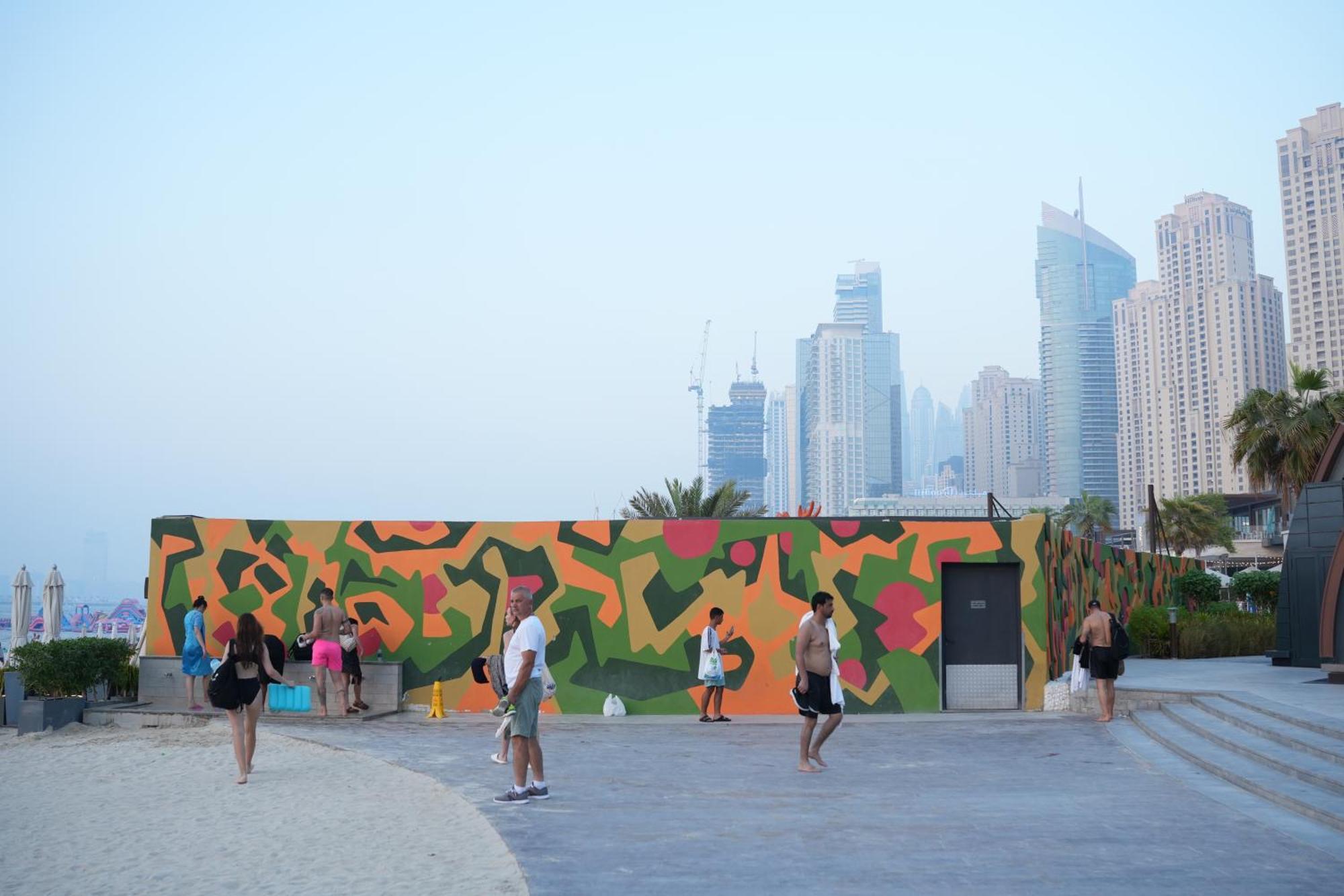 Capsule hotel Yellow Parrot Jbr Dubai