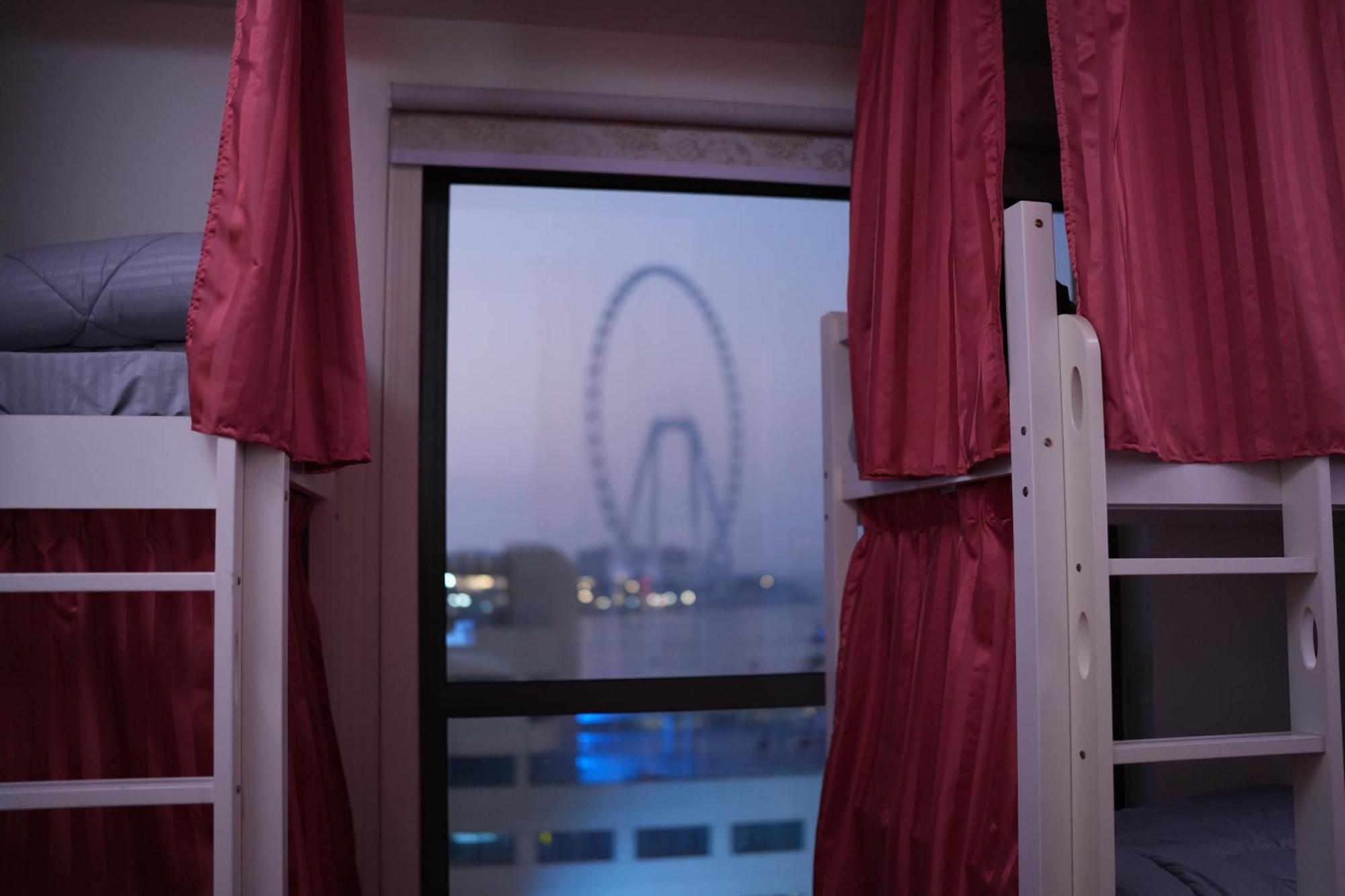 Yellow Parrot Jbr Capsule hotel