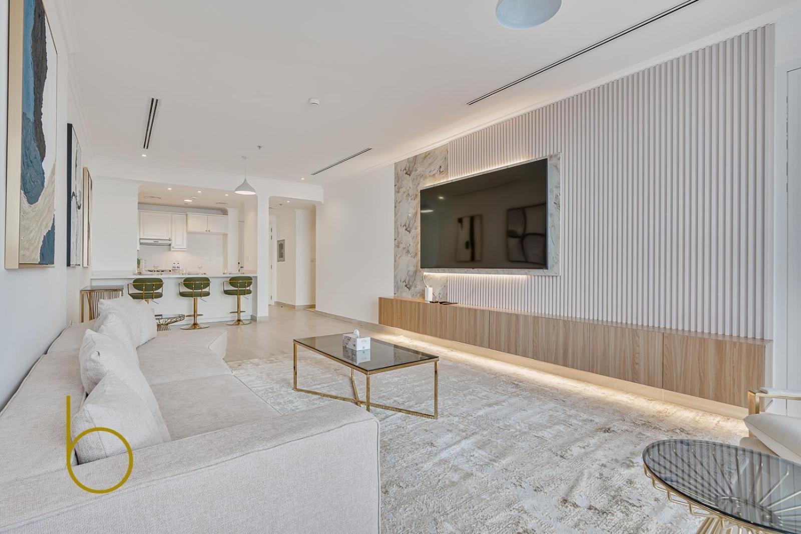 Apartment Brand New Beautiful & Huge Centrally Located *