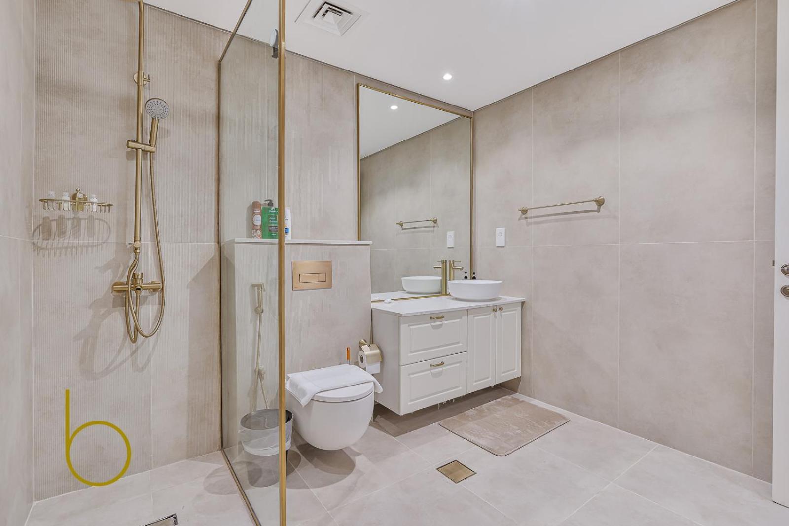 Brand New Beautiful & Huge Centrally Located * Dubai
