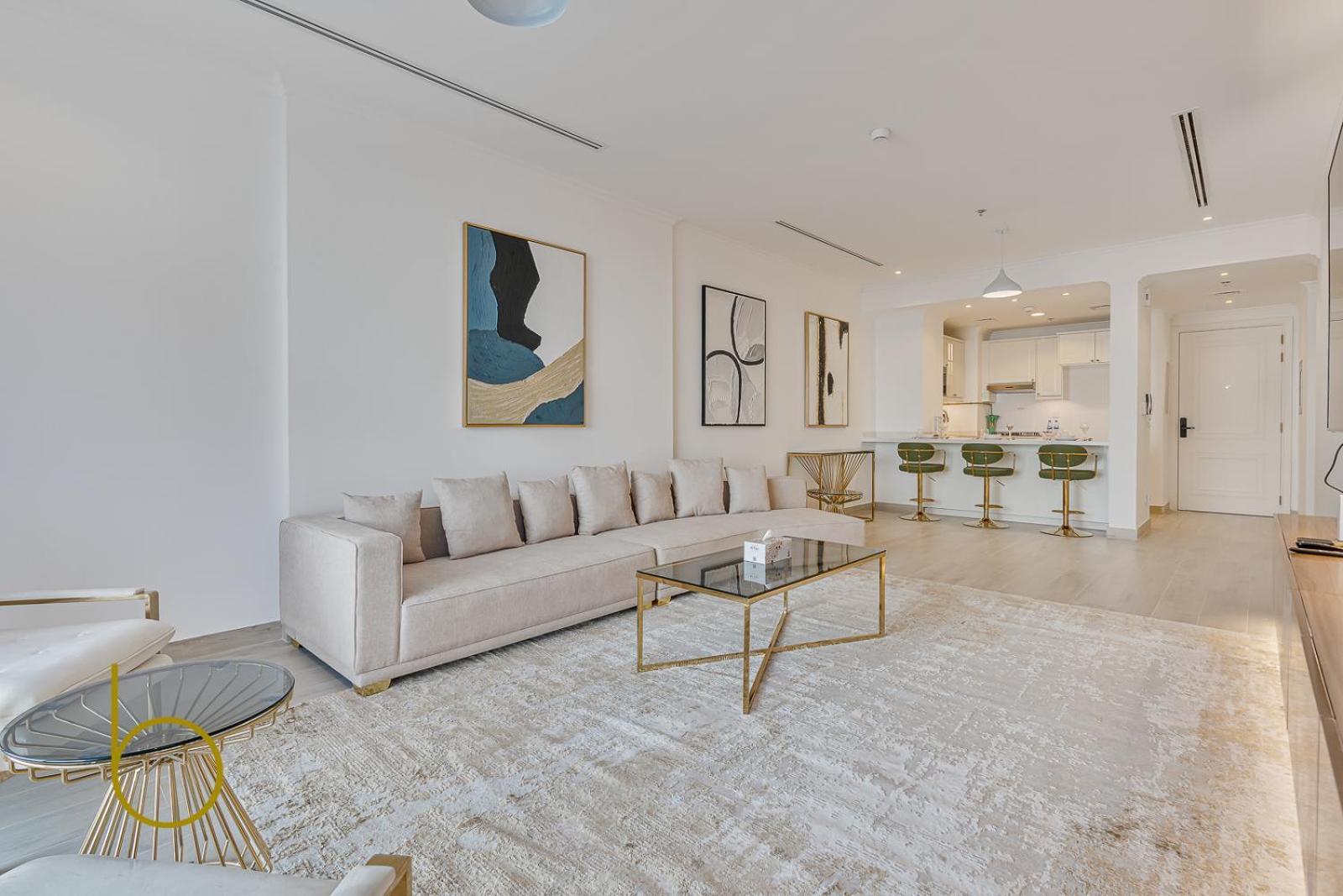 Apartment Brand New Beautiful & Huge Centrally Located *