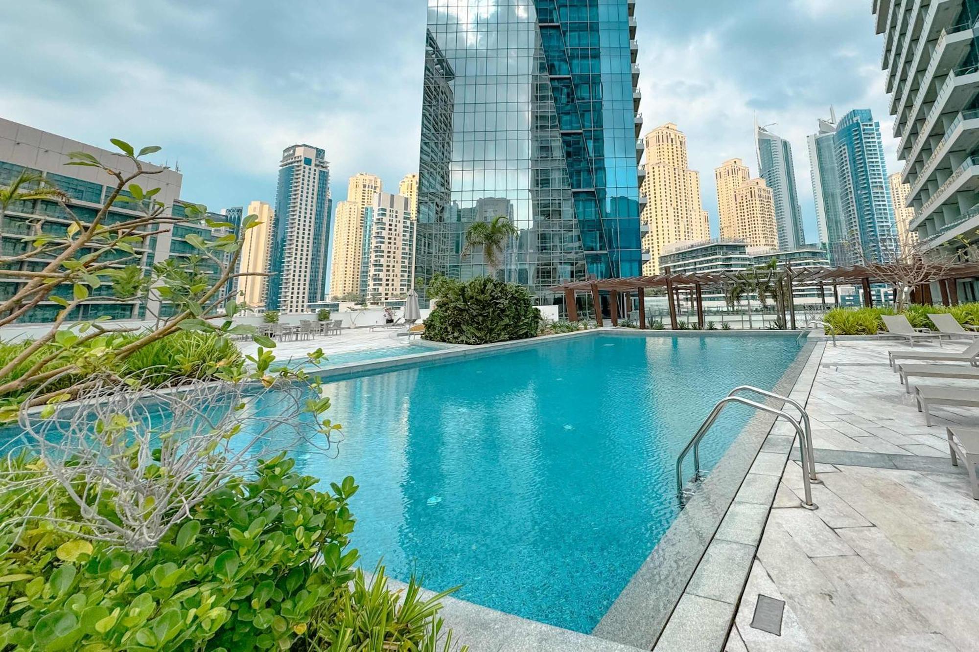 Airstay - 1br - Pool Views - Near Marina Mall - Monthly Offer Available Apartment