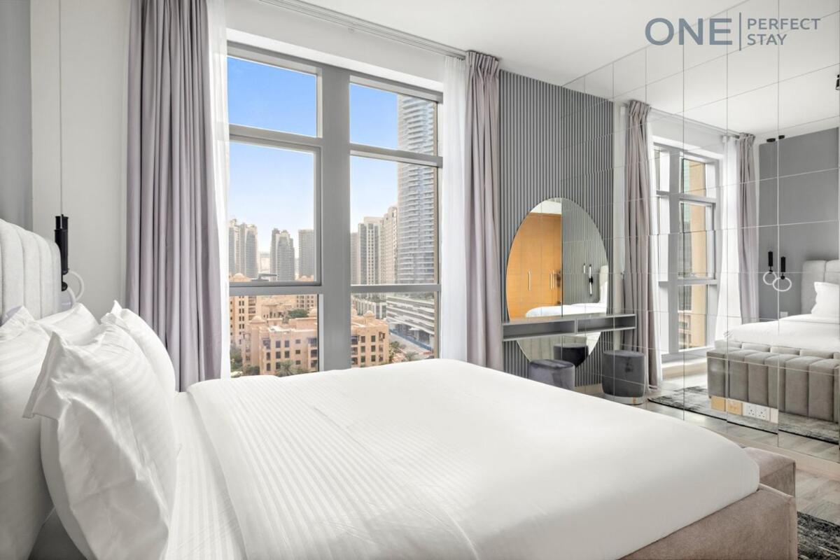 Apartment Stylish 1br With Maid In Downtown With Pool And Gym Dubai