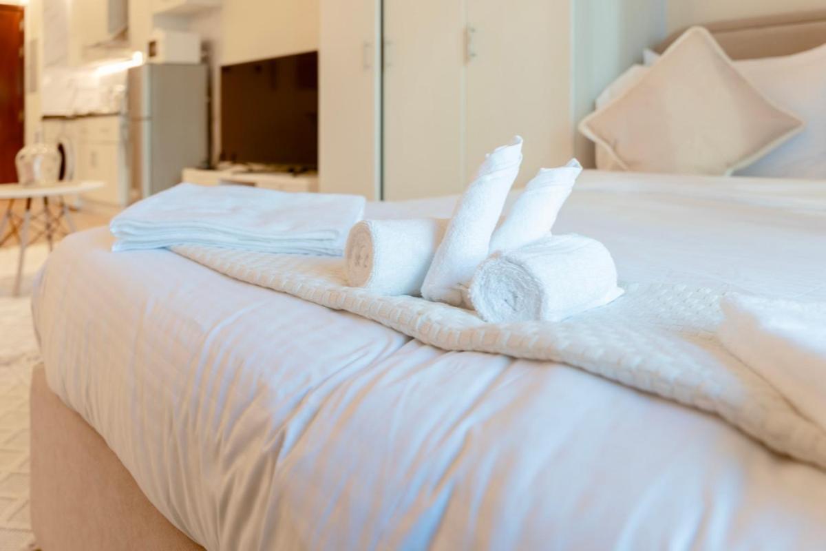 Luxury - View Tower Apartment Dubai