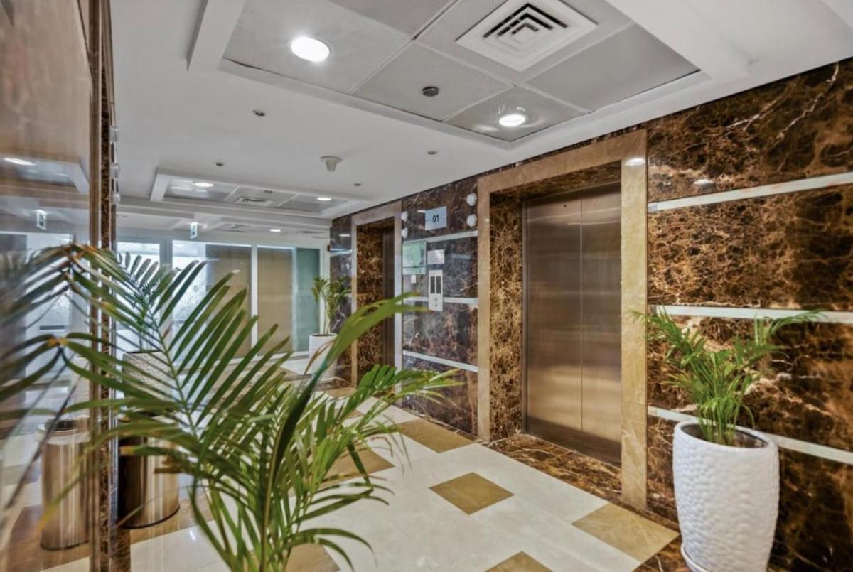 Luxury - View Tower Dubai