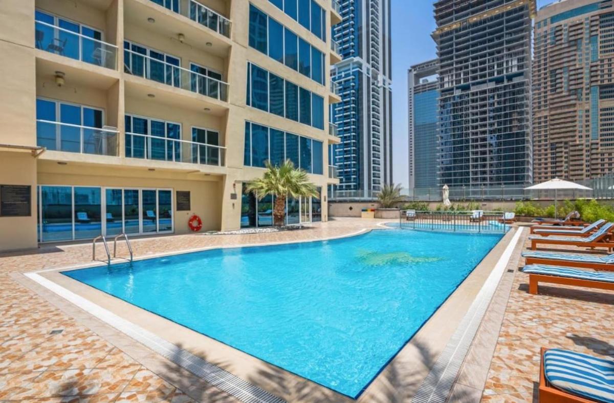Luxury - View Tower Apartment *