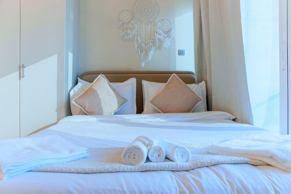 Luxury - View Tower Apartment