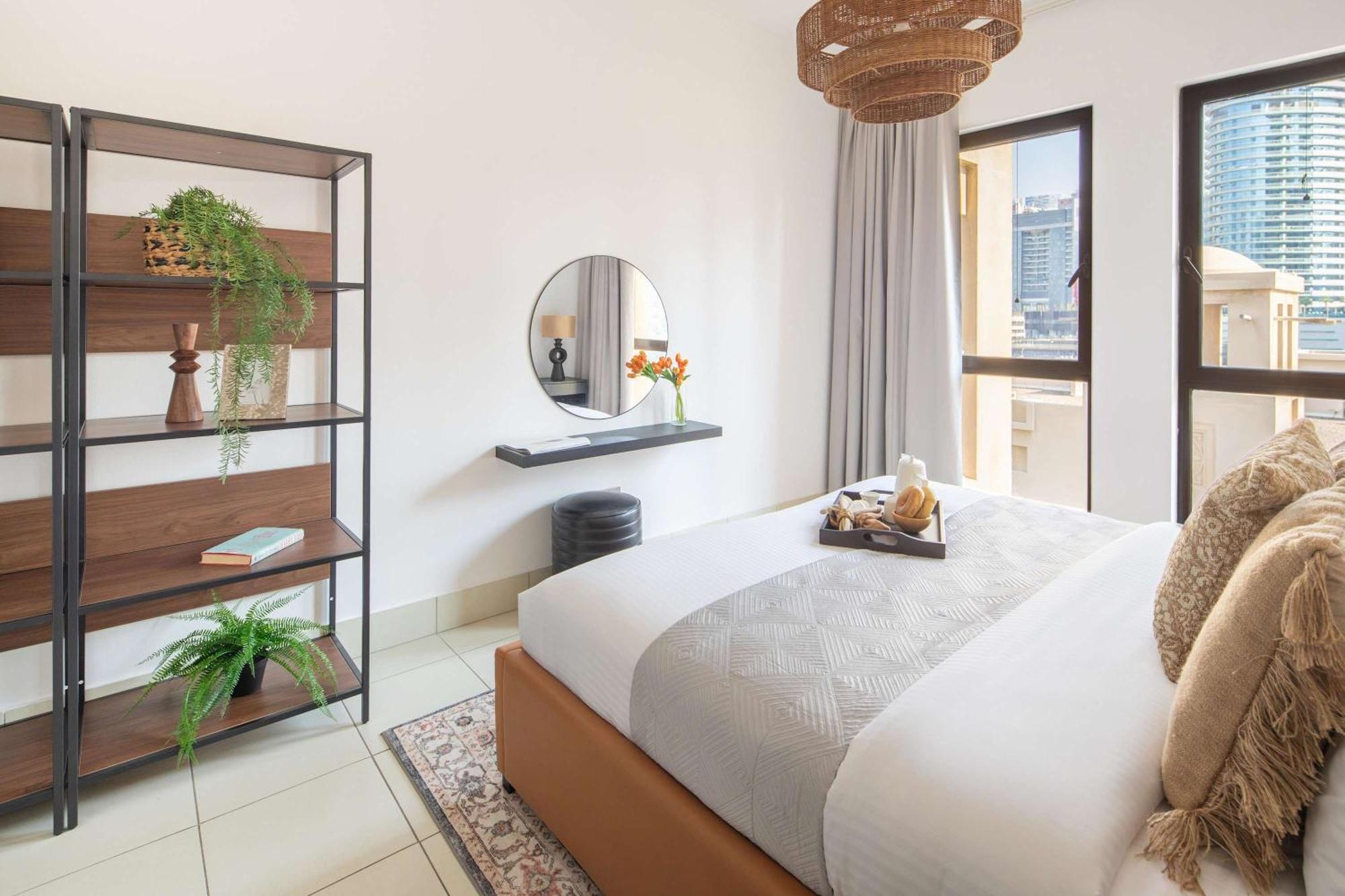 Frank Porter - Reehan 7 Apartment *